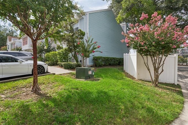 Building Photo - 5720 Dalden Dr