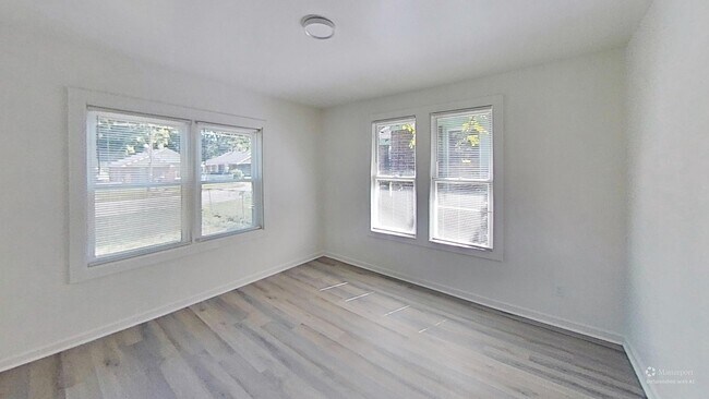 Building Photo - 507 Marianna St