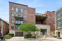 Building Photo - 2860 N Orchard St