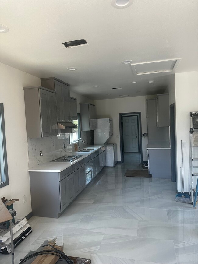 Building Photo - 2304 W Cubbon St