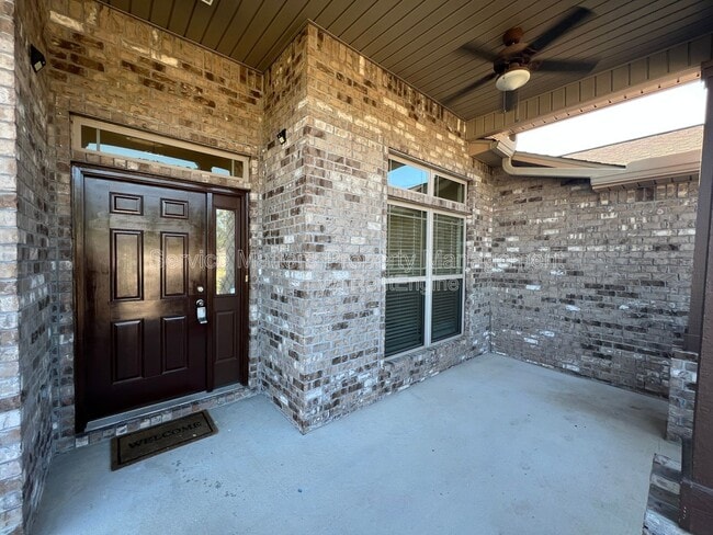 Building Photo - 7037 Season Dr