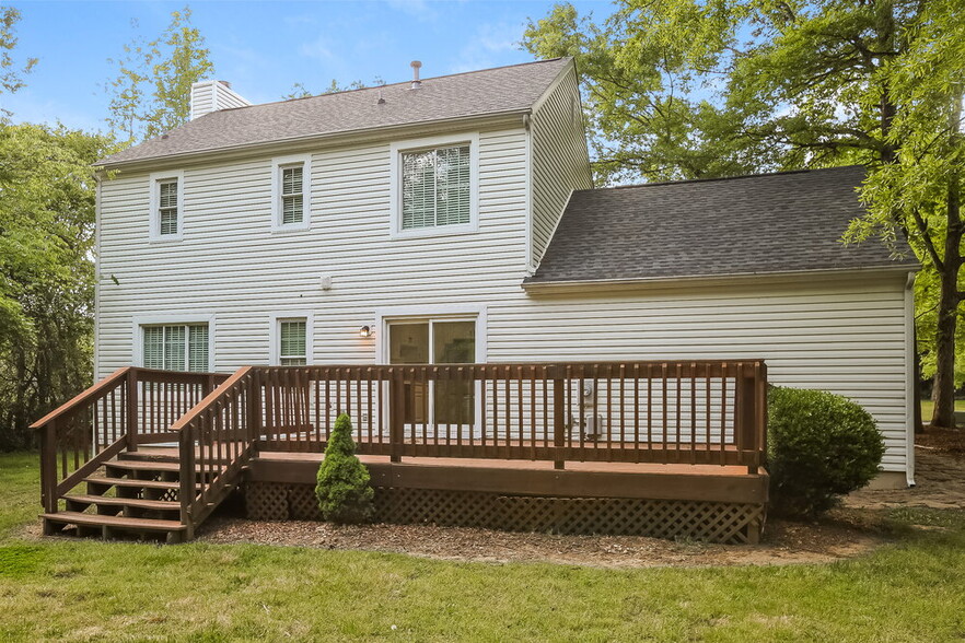 Building Photo - 2902 Faircroft Way