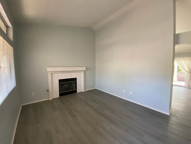 Building Photo - West Lancaster4 bedroom + bonus room