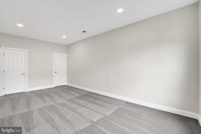 Building Photo - 9769 Northern Lakes Ln