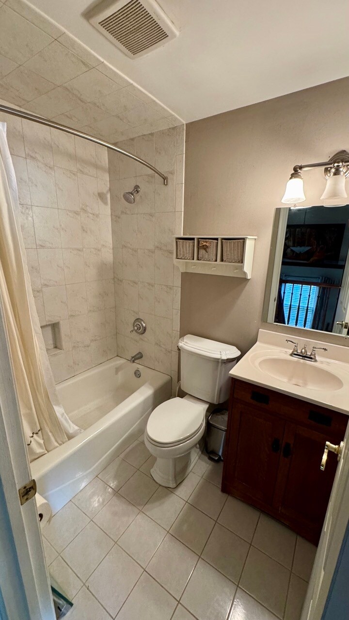 Bathroom 2 - 3307 Webley Ct