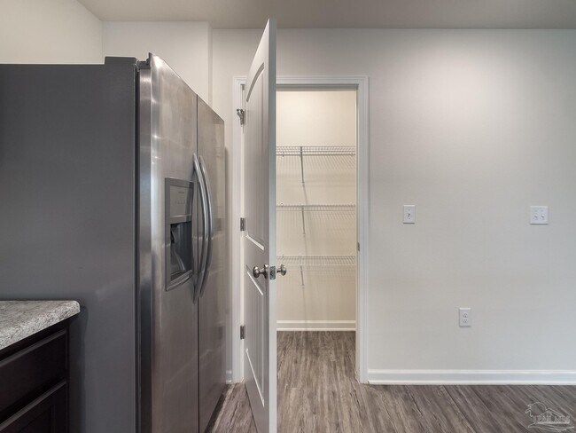 Building Photo - 5760 Blackhorse Cir