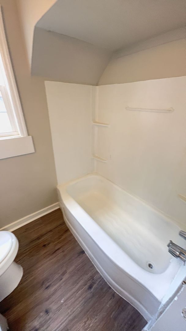 Building Photo - Charming 2 Bed / 1 Bath Home in East Memph...