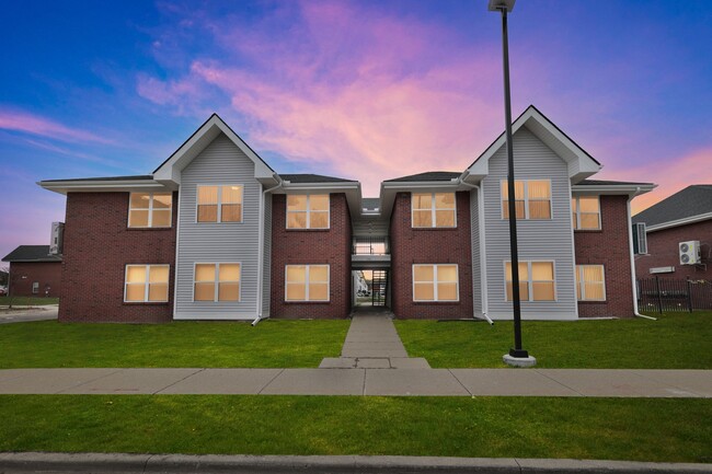 Building Photo - Manchester Place Apartments