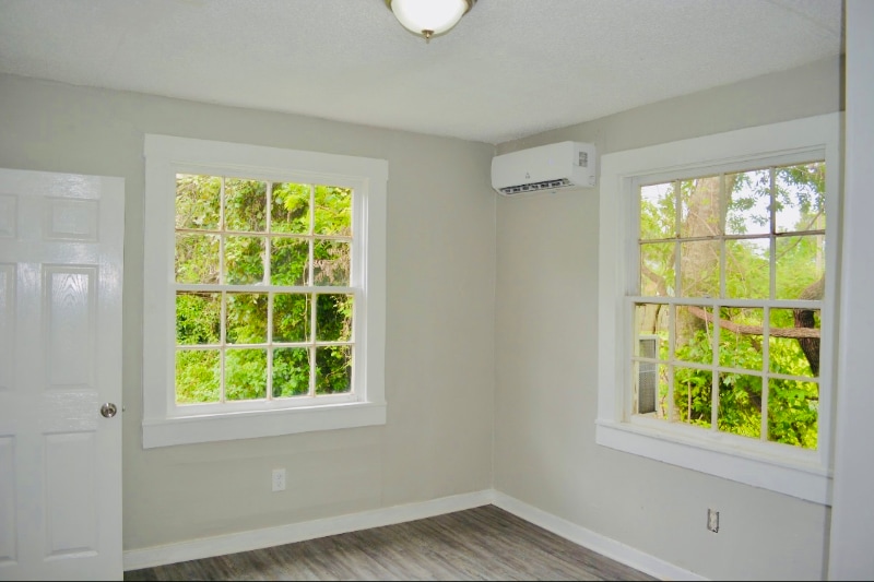 Building Photo - 1501 Nashby St