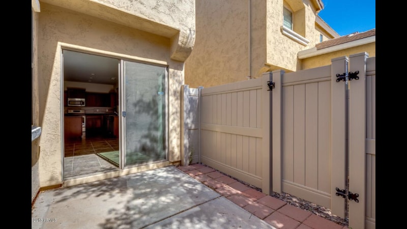 Building Photo - 1933 W Davis Rd