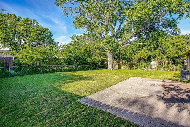 Building Photo - 1717 Palisades Dr