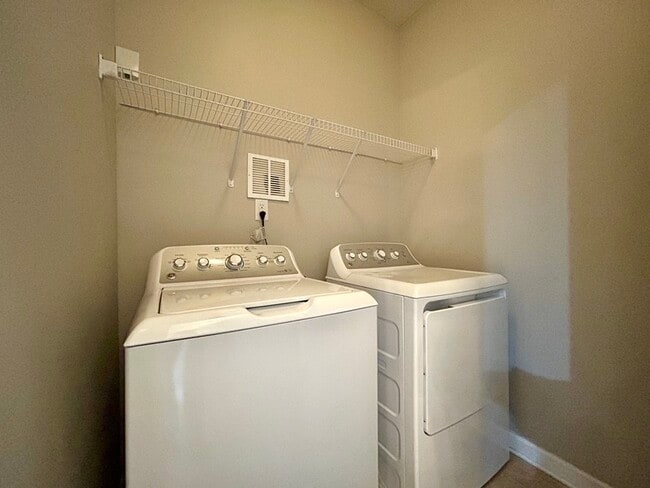 Building Photo - 10573 Bunclody Dr