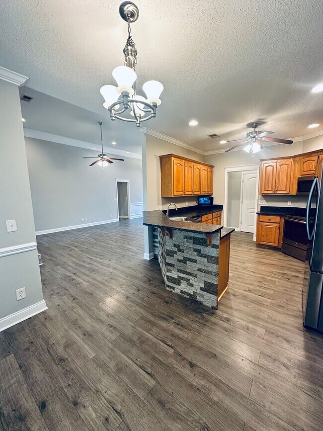 Building Photo - 406 Brookewater Ln