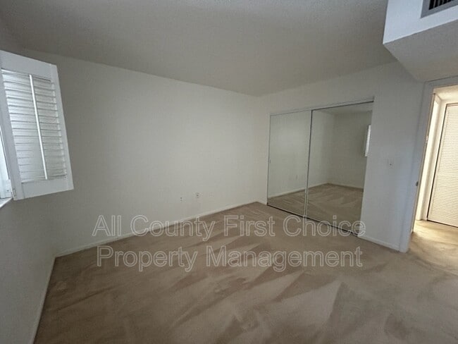 Building Photo - 10540 77th Terrace