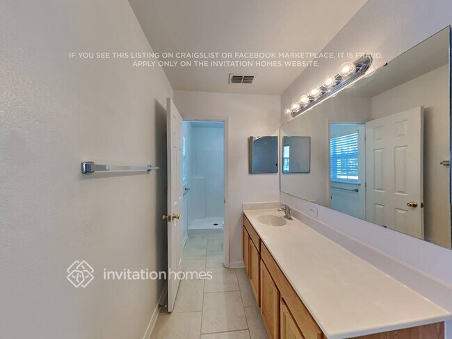 Building Photo - 5728 Oakwood Knoll Dr