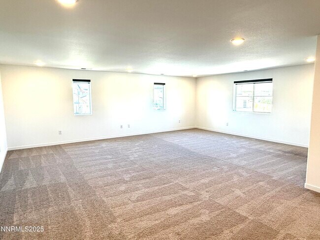 Building Photo - 556 Vaquero Ct