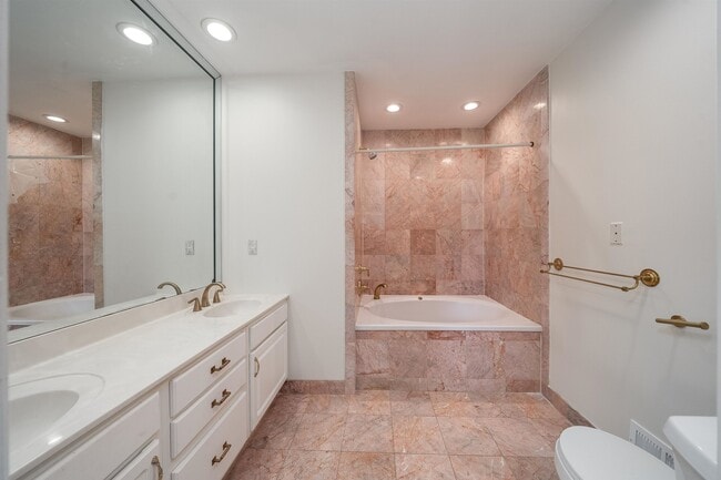 Building Photo - 98 Park Ave