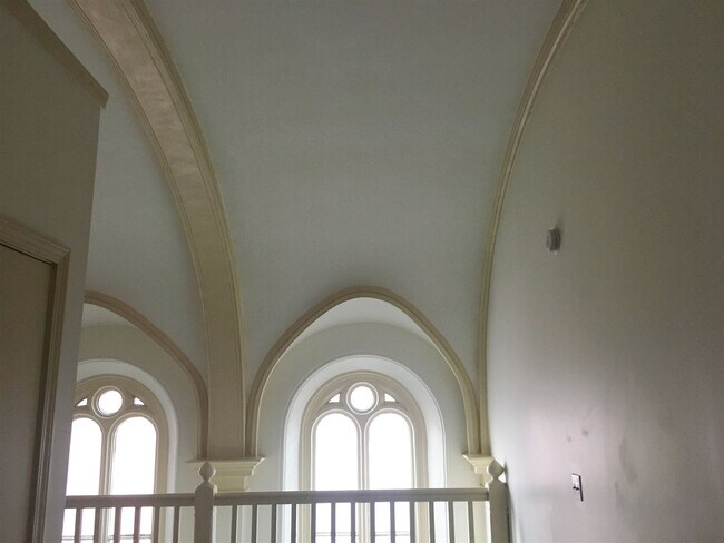 Building Photo - 124 Orange St