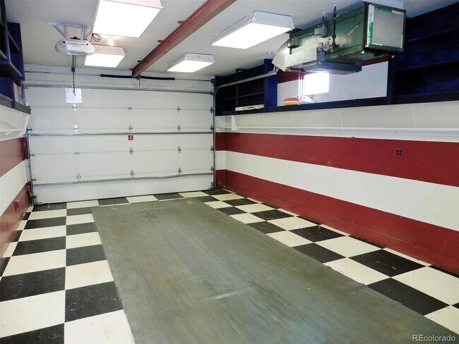 Building Photo - Spacious Littleton Home with Large Fenced Yard & Attached Garage!