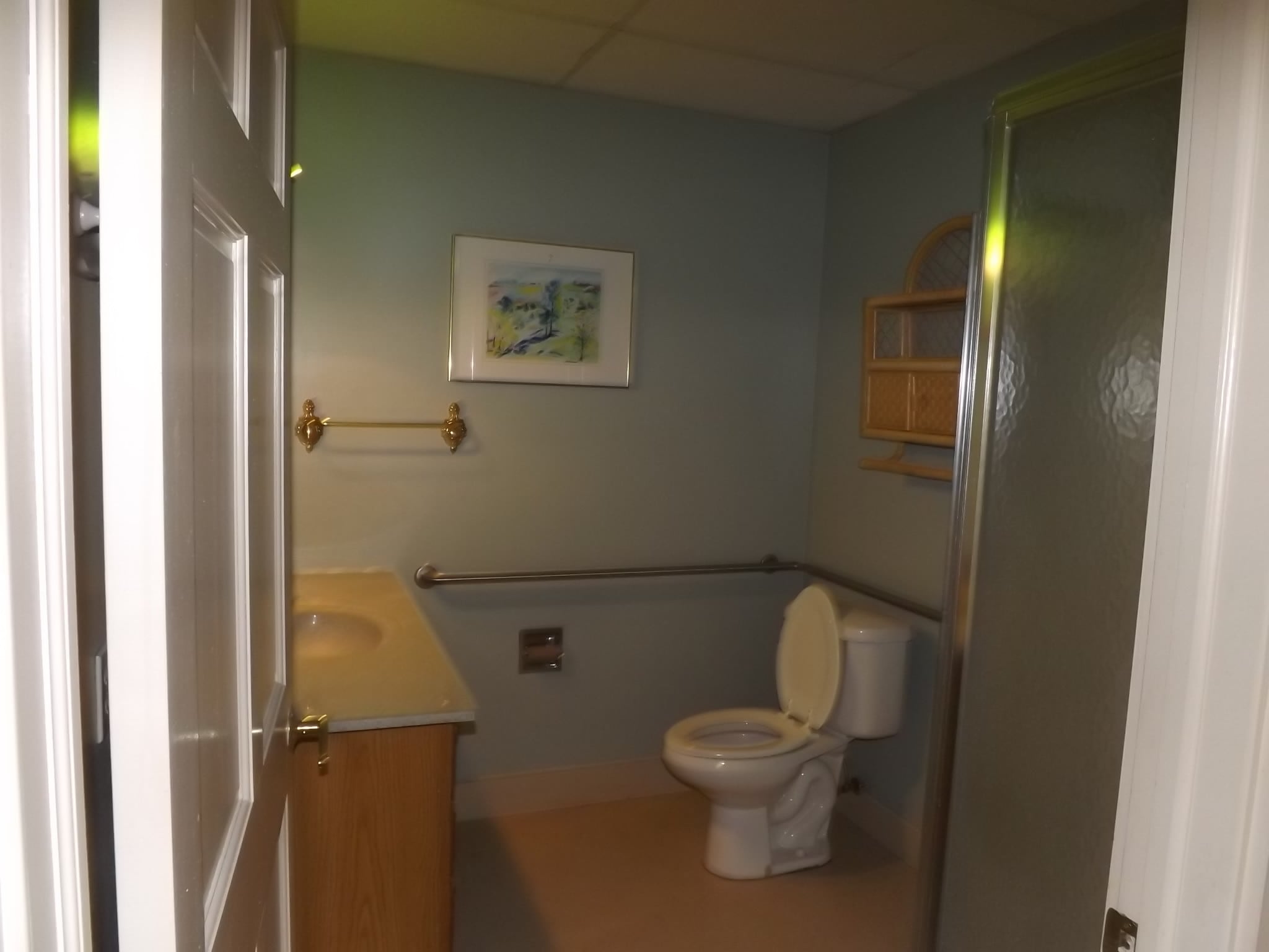 Barhroom - 11755 National Rd