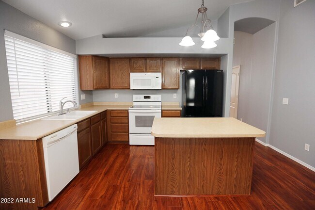 Building Photo - 11217 W Edgemont Ave