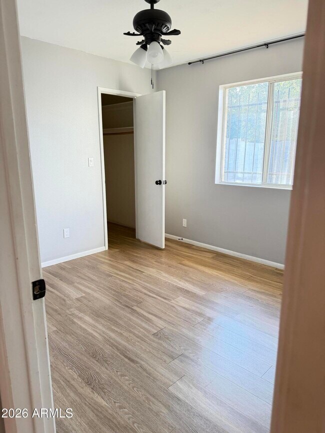 Building Photo - 114 S Lesueur