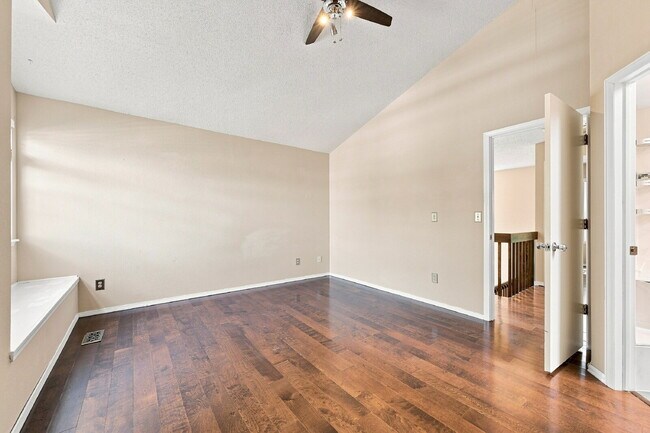 Building Photo - $3,048.95 with $300 Cleaning Voucher, 3 Beds - 2 Bath, Single Family Home in Highlands Ranch with...