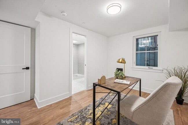 Building Photo - 1614 Kilbourne Pl NW