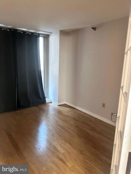 Building Photo - 1275 25th St NW