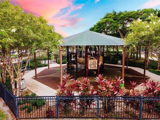 Building Photo - 3500 Oaks Clubhouse Dr