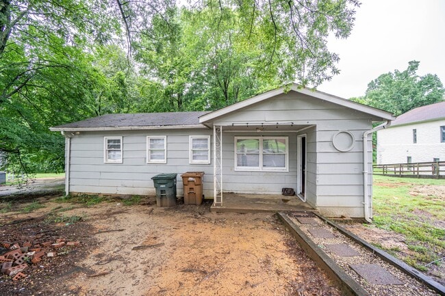 Primary Photo - 3005 Ingleside Ave