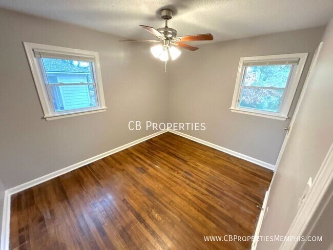 Building Photo - 3276 Aden St