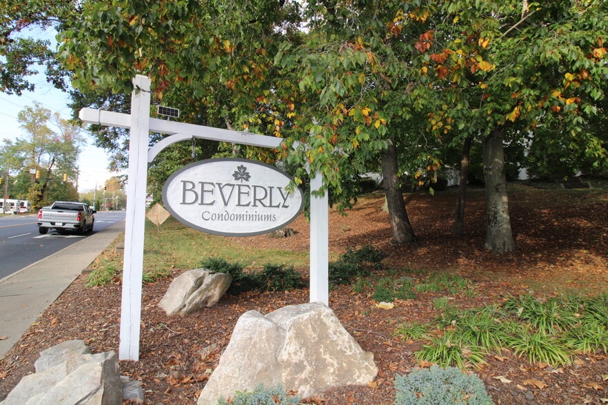 Building Photo - 615 Biltmore Ave