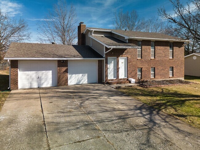 Building Photo - 420 N Shiloh Ave