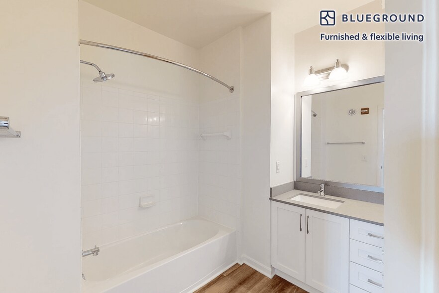 Building Photo - 152 Shipyard Dr