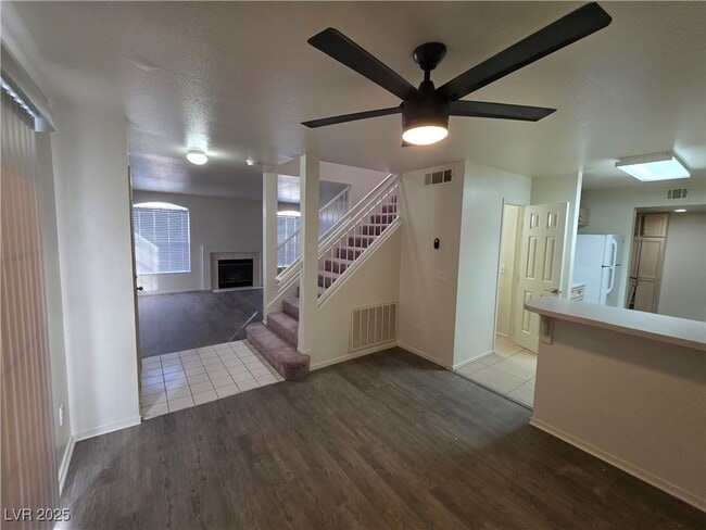 Building Photo - 8453 Vast Horizon Ave