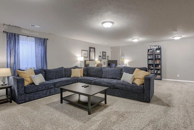 Building Photo - Hyda Hills Ranch For Rent Near Offutt AFB