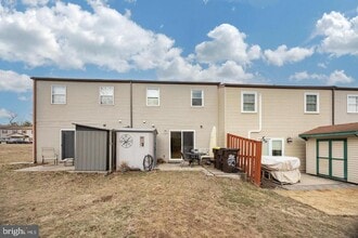 Building Photo - 65 Pennypacker Dr