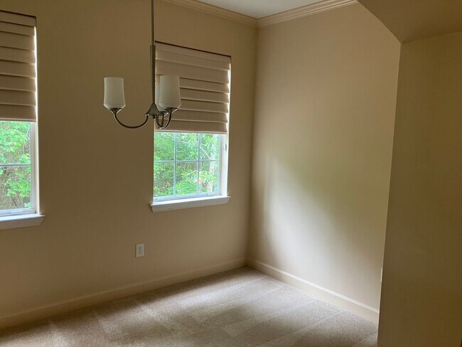 Building Photo - 3 BR / 2 BA at the Preserve