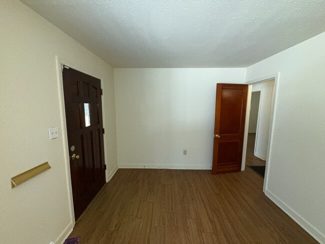 Building Photo - 2605 Lilly St