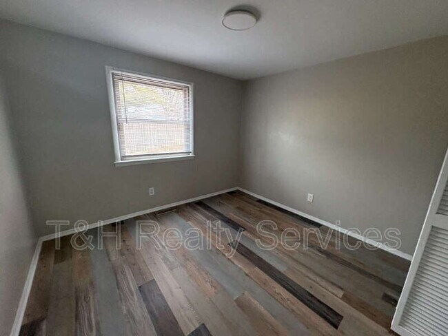 Building Photo - 10129 Lawnhaven Ct