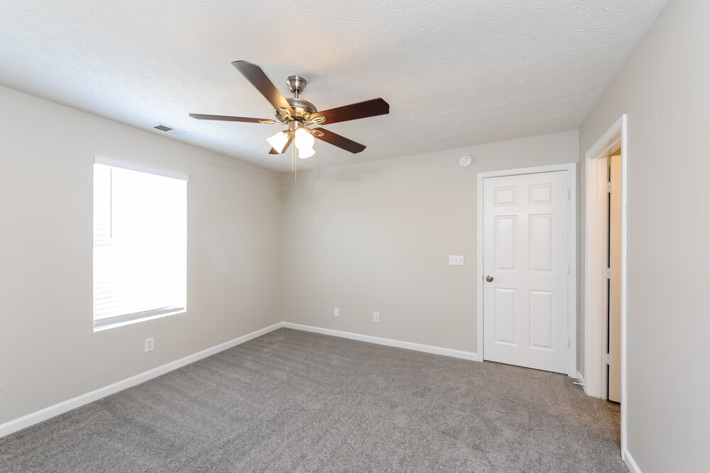 Building Photo - 4250 Viewpoint Ln