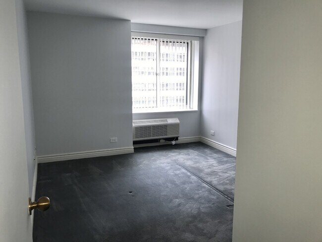 Building Photo - 211 E Ohio St