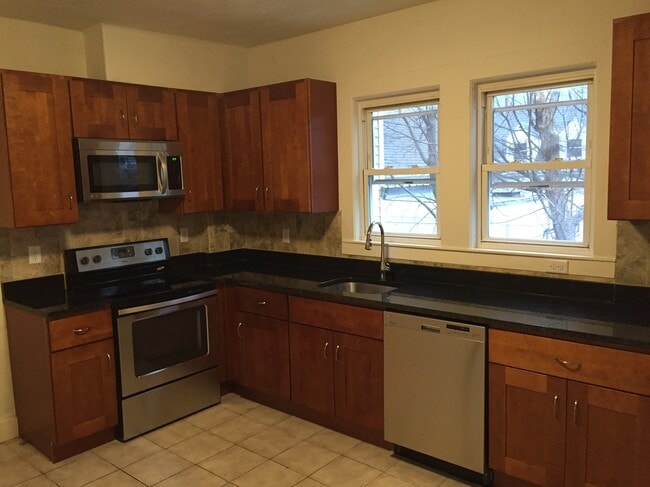 Building Photo - 17 Stratton Ter