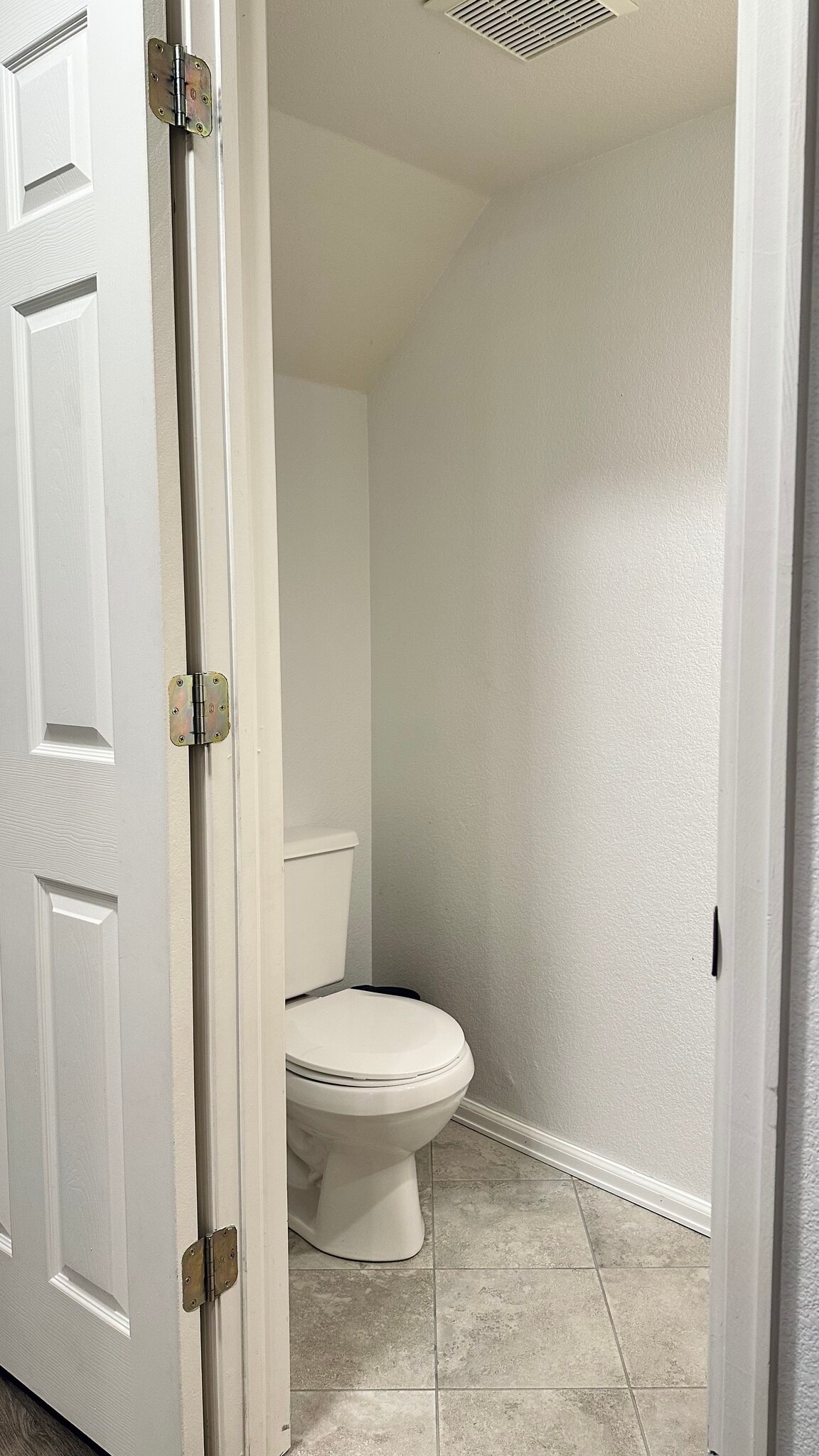 Building Photo - 2085 E 103rd Ave