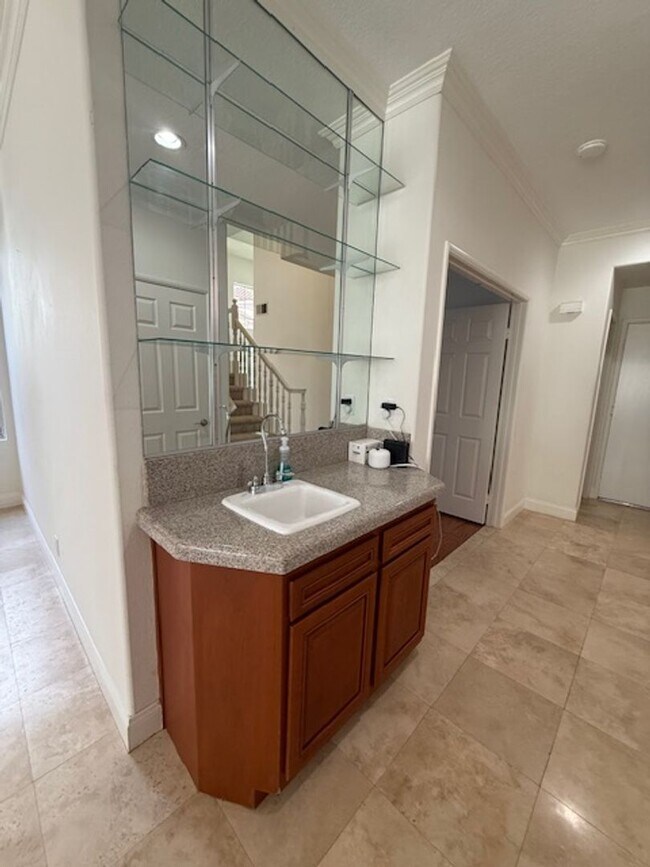 Building Photo - Over 3000 sq feet in Trabuco Canyon