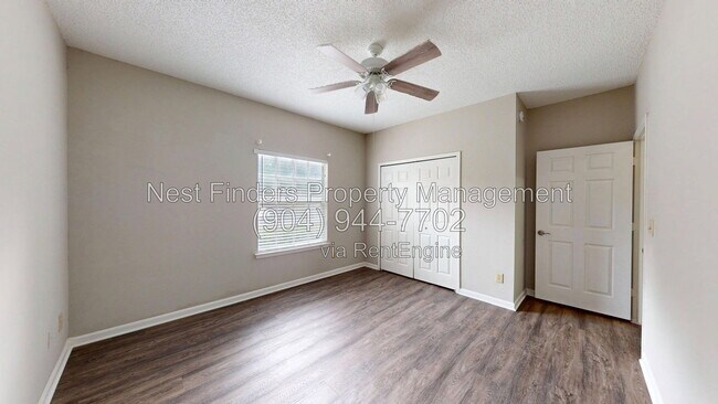 Building Photo - 10000 Gate Pkwy N