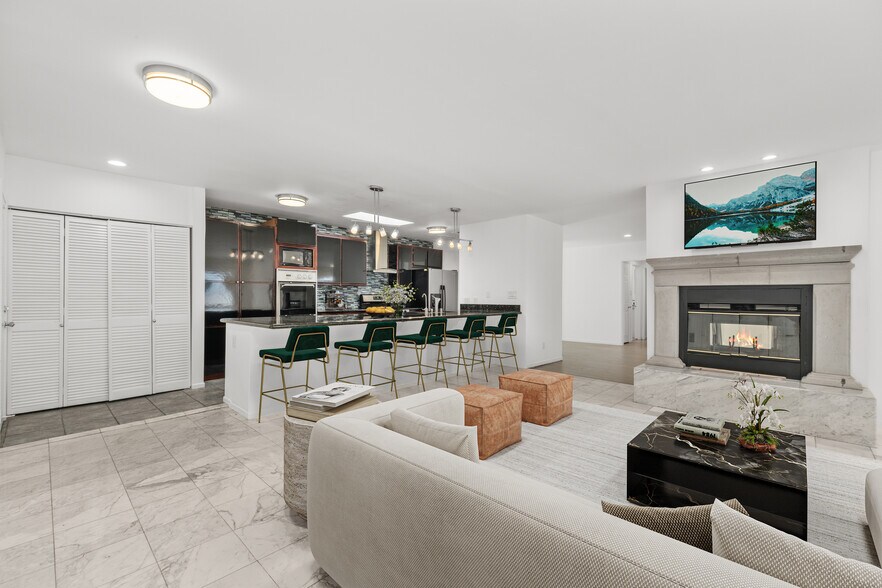 Building Photo - 4442 Saint Clair Ave