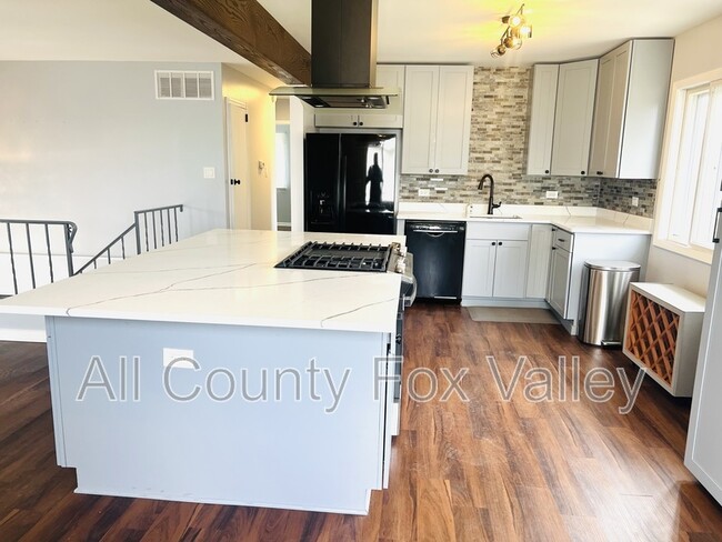 Building Photo - 1670 Chippendale Rd