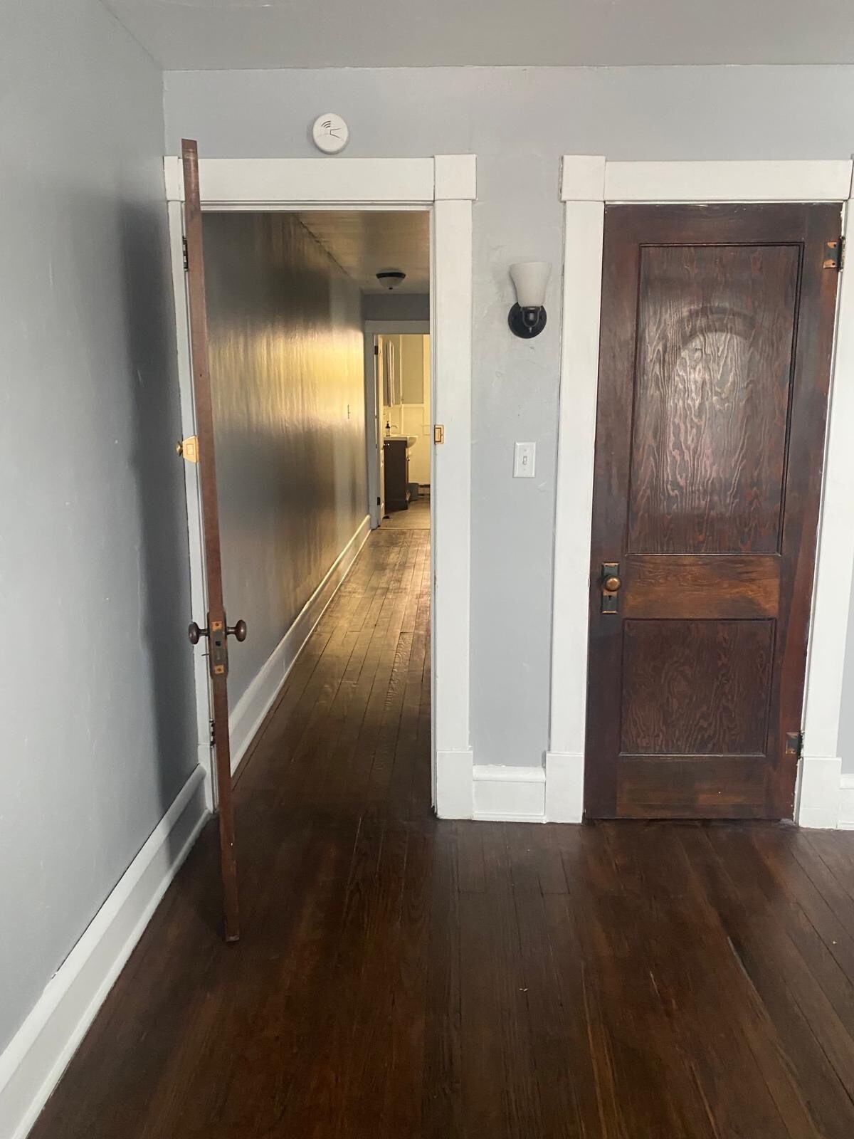 Building Photo - 104 S 4th St